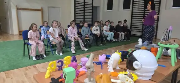 Druk 3D w Szkole Podstawowej nr 1 w Miliczu – uczniowie klas 1–4 odkrywali nowe technologie