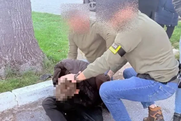 Powiat milicki: oszukana kobieta straciła oszczędności życia. Policja zatrzymała „odbieraka” na gorącym uczynku
