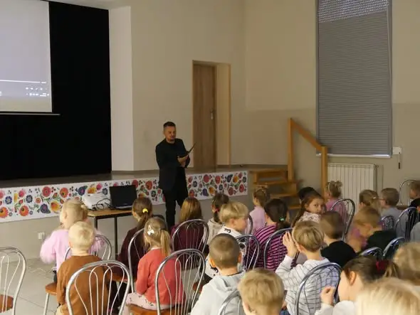Noc Bibliotek 2026 w Cieszkowie – dzieci poczuły się jak w prawdziwym kinie