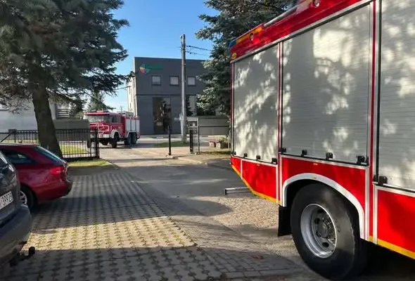Pożar serwerowni w Urzędzie Gminy Cieszków – strażacy z OSP ćwiczyli ewakuację i ratowanie poszkodowanego
