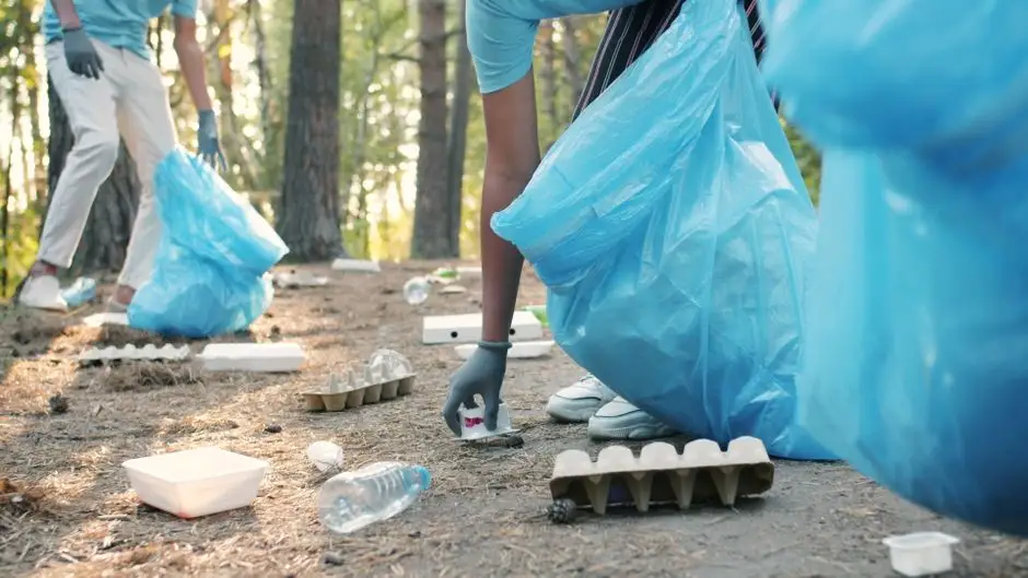 Krośnice: mieszkańcy i strażacy-ochotnicy posprzątali okolicę